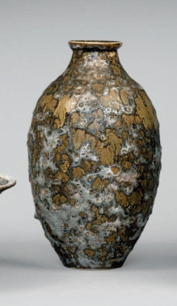 LACHENAL Raoul (1885-1956) Vase de forme ovoïde à col étranglé et légèrement évasé...