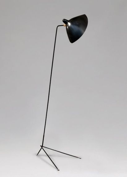 MOUILLE Serge (1922-1988) Lampadaire modèle « 1 lumière » à armature tubulaire, cache...