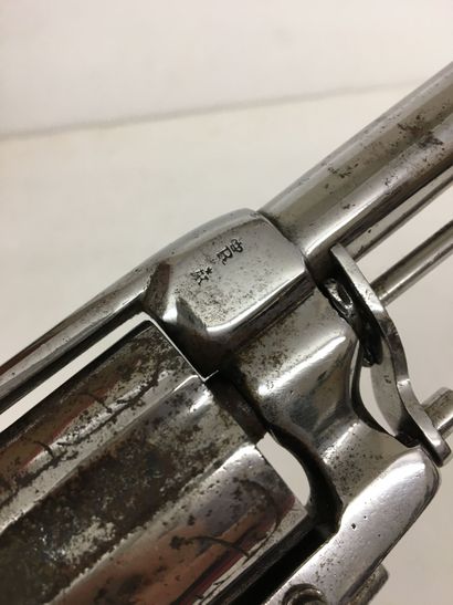 null Révolver monténégrin Excelsior marqué "GUSS-STAHL", numéroté 56565, calibre...