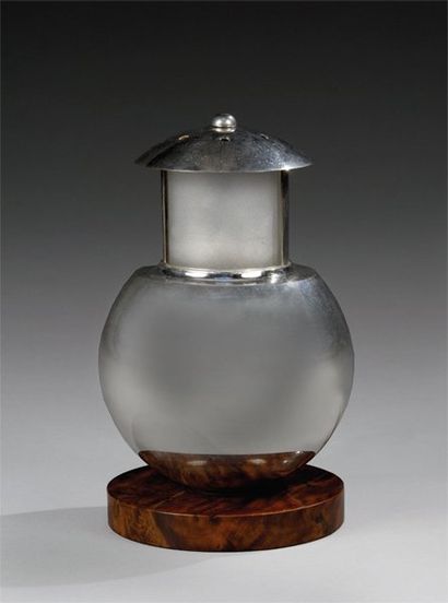 DESNY & WORTH Veilleuse brûle parfum d'époque en métal argenté de forme sphérique,...