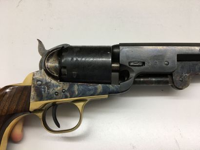 null Revolver à percussion Colt navy 1951, réplique italienne calibre 36 ; longueur...