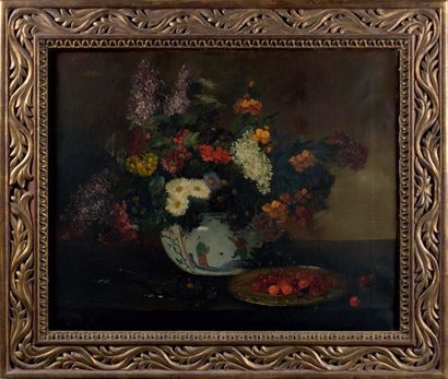 Van WYK Cerises et bouquet de fleurs au vase chinois Huile sur toile, signée en bas...