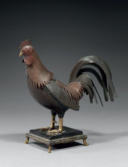 null Coq posé en bronze à patine brune et cuivre « suaka ». Japon, XIXème siècle....