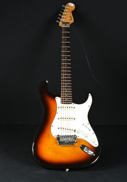 null Guitare FENDER Inscription: «Fender stratocaster â made in Japan/serial number...