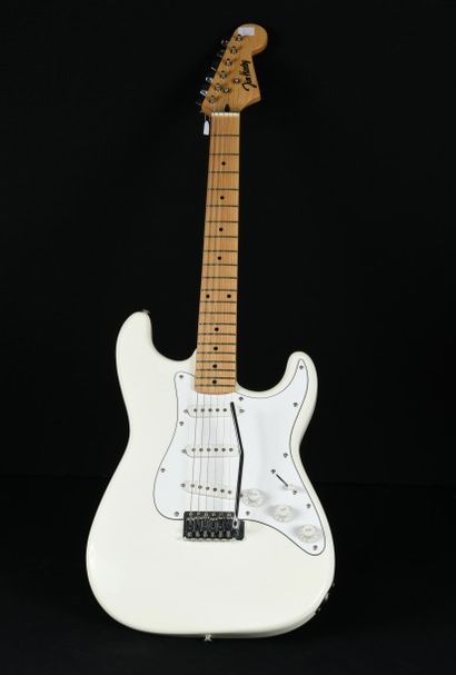 null Guitare JIM HARLEY
Made in Korea Laque blanche