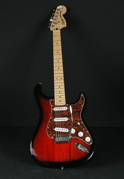 null Guitare STRATOCASTER N° S/N/CS 131 904 95
Squier by Fender Standard Series Vernis...