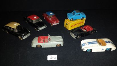 DINKY TOYS 7 Voitures dont: 2 Simca 8 sport, Ford Vedette, Simca 9 aronde, Simca...