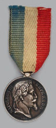 null Médaille d'honneur en argent, peut-être de société de tir, par Barre, avers...