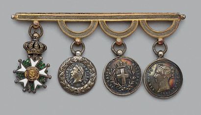 null Brochette de quatre miniatures comprenant une croix de chevalier de l'ordre...