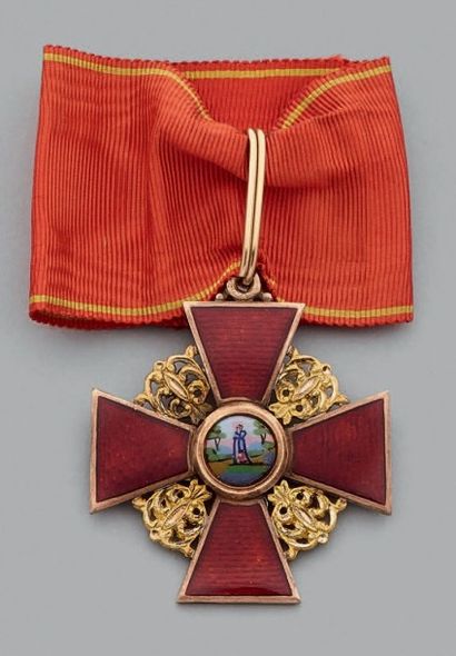 null Croix de deuxième classe de l'ordre de Sainte-Anne en or émaillée, bélière poinçonnée:...