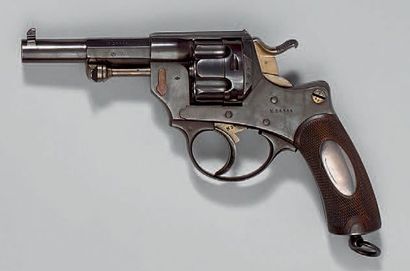 null Revolver d'ordonnance d'officier modèle 1874, prix de tir, daté: “S 1879” et...