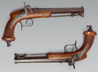 null Paire de pistolets d'officier de cavalerie à percussion de type 1833, forts...