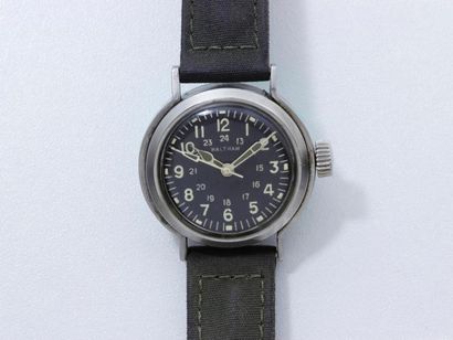 null WALTHAM
N°5261043 vers 1940
Vers 1930
Montre bracelet en métal de l’US Army....