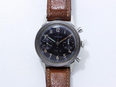 null CHRONOFIXE
TYPE 20 vers 1960
Beau chronographe bracelet de pilote de l’armée...