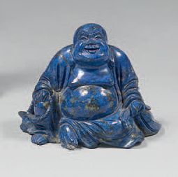 CHINE Deux statuettes en lapis lazuli sculpté, bouddha souriant assis et mandarin...