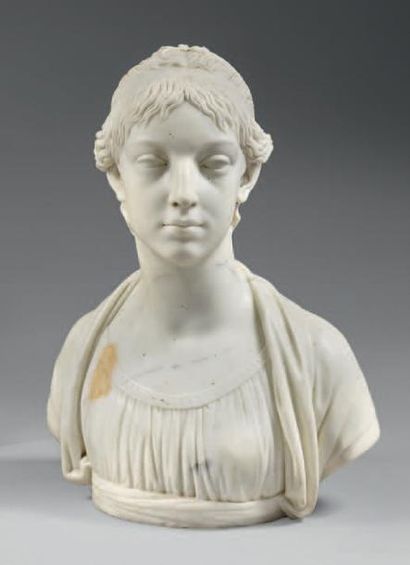 ECOLE FRANCAISE DU XIXème siècle 
Buste de jeune femme
Marbre blanc
H: 50 cm