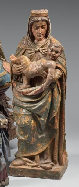 null Grande Vierge à l'Enfant en pierre sculptée en rondebosse, polychrome, La Vierge...