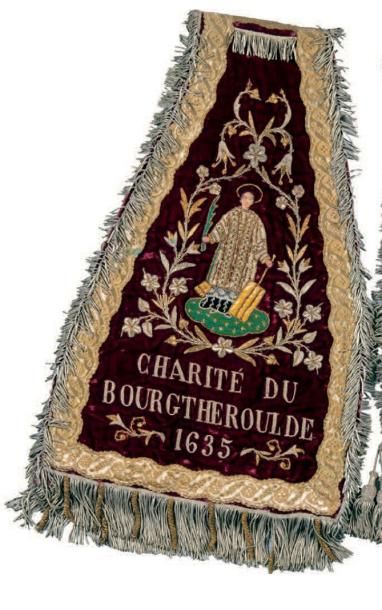 null Chaperon de procession de la Confrérie de Charitables de Bourgthéroulde, Eure,...
