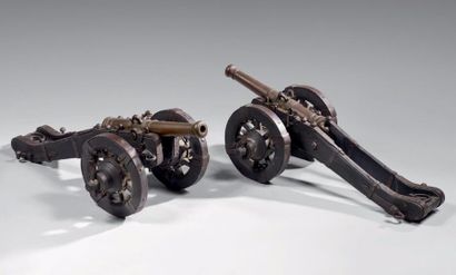 null Grande paire de canons de type Vallière, tubes en bronze, légèrement gravés...