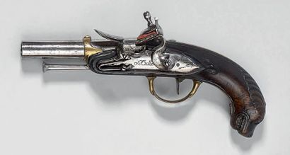 null Pistolet à silex d'officier de marine de type 1779, canon rond signé au tonnerre:...