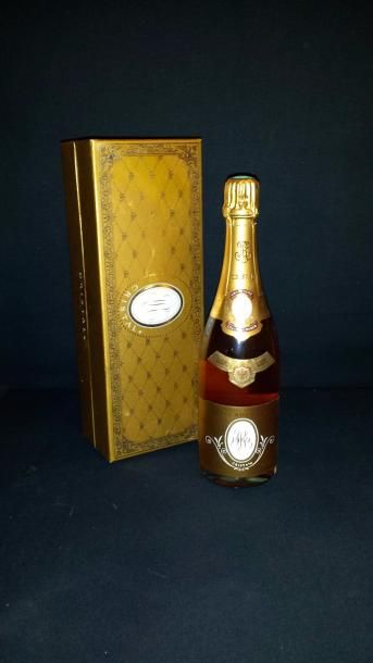 null 1 bouteille 
CHAMPAGNE 
"Cristal", Roederer 
1989
 (coffret)
