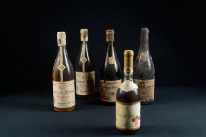 null 4 bouteilles 
BOURGOGNE 
blanc, 
 (2 Puligny de 1937, 1 MB, 1 V, évoluées; 2...