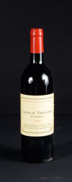 null 12 bouteilles 
CH. 
TROTANOY, Pomerol 
1994
 cb
