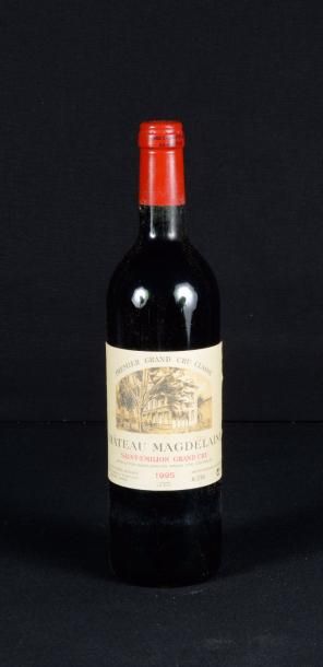 null 12 bouteilles 
CH. 
MAGDELAINE, 1° Grand Cru St-Emilion 
1995
 cb
