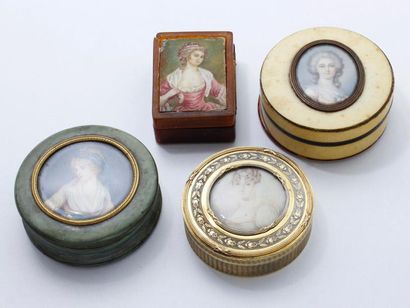 null Lot de 4 boîtes à décor de portraits miniatures de femmes dont les reines Marie-Antoinette...