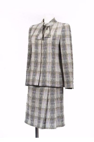 null CHANEL Boutique Collection prêt-à-porter Printemps/Eté 1998

Tailleur en tweed...
