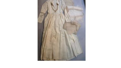 Robe de mariée en soie crème, vers 1950 (état...