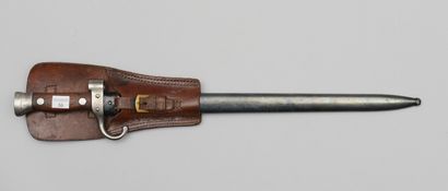 null Baïonnette modèle 1892, deuxième type, avec fourreau et porte-fourreau en cuir....