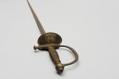 null Épée d'officier subalterne modèle 1855, clavier à l'aigle, contre-clavier marqué :...