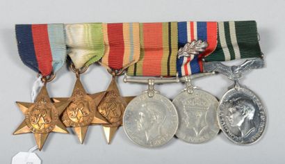 null Brochette de six médailles militaires anglaises de l'époque de George VI, trois...