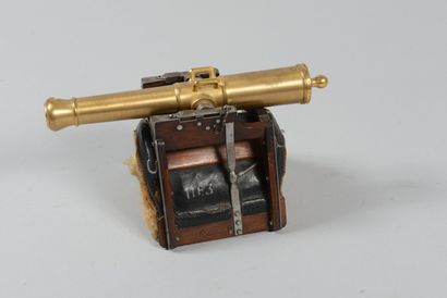 null Bât de portage à dos de mulet pour canons de montagne du XIXe, pièce d'arsenal...