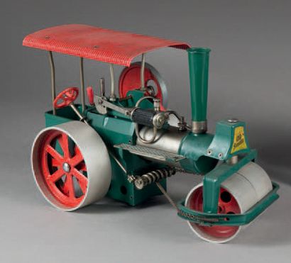 WILESCO Rouleau compresseur à vapeur en métal peint vert et rouge
L: 34 cm