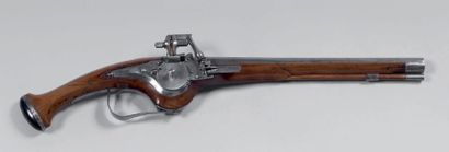 null Rare pistolet français à rouet:
Canon octogonal puis à pans multiples, poinçon...