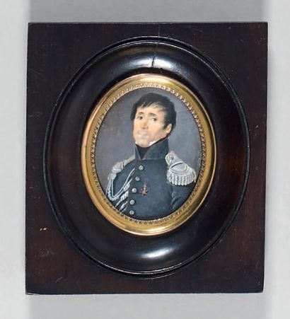 null * Miniature ovale sur ivoire: Portrait d'un officier au service de Naples et...