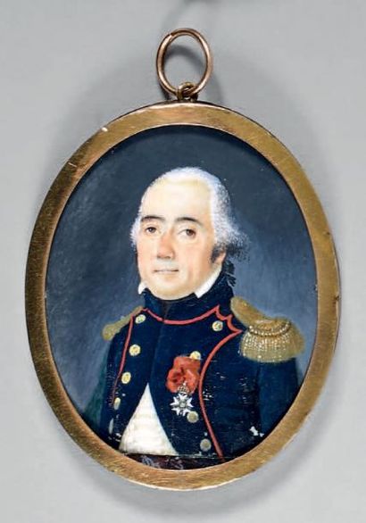 null * Miniature ovale sur ivoire: Portrait d'un commandant d'artillerie en habit...