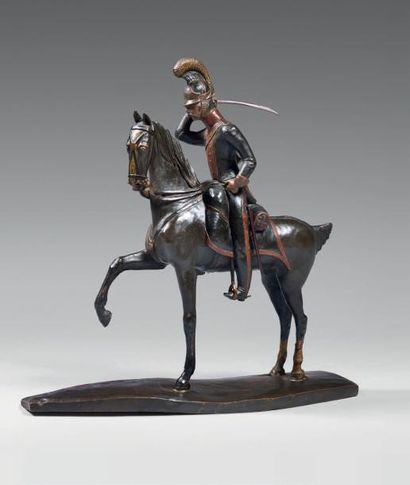 null * Grand cavalier en bois sculpté polychrome, étranger, peut-être allemand, casque...