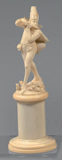 null Lot de deux statuettes en ivoire finement sculpté représentant Jean Bart et...