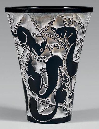 LALIQUE René (1860-1945) 
Vase «Sénart». Épreuve de tirage industriel réalisée en...