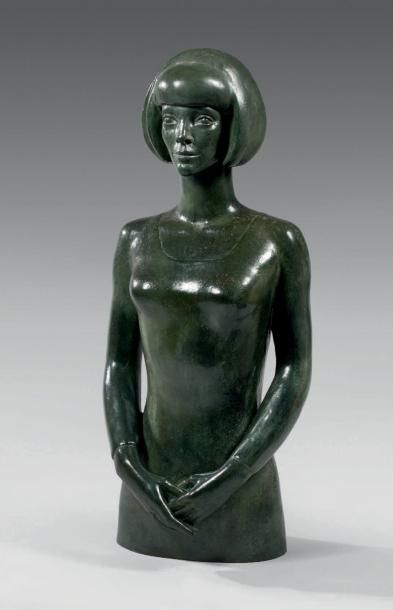 Paul BELMONDO (1898-1982) 
Buste de Sylvia Wildenstein, 1973
Épreuve en bronze patiné,...