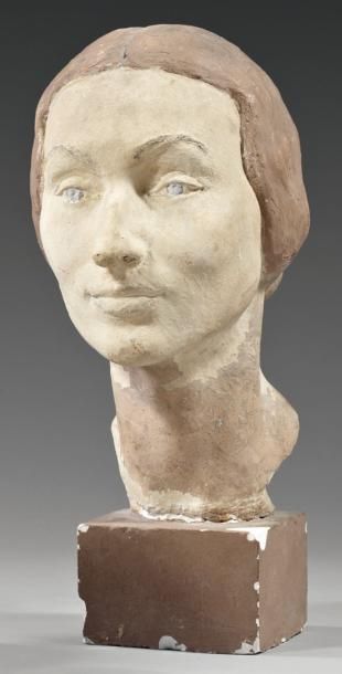Philippe BESNARD (1885-1971) Buste de Germaine Desgranges, 1929 Plâtre polychrome,...