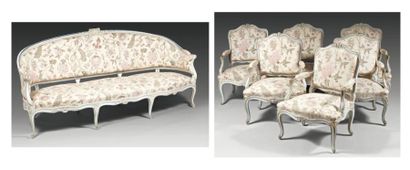 null Important mobilier de salon comprenant: un canapé et six fauteuils, à dossier...