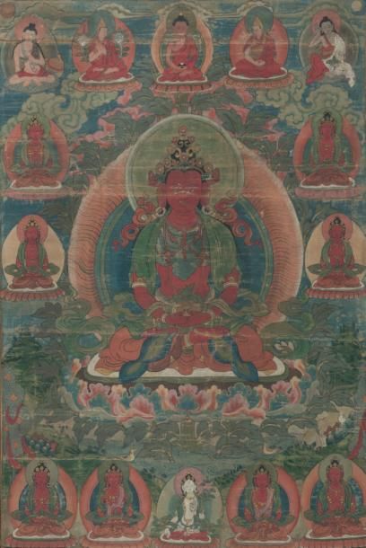 TIBET Tangka, détrempe sur toile, Amitayus assis au centre, entouré de 14 bouddha...