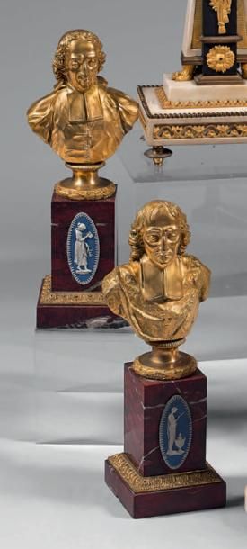 null Paire de bustes en bronze ciselé et doré représentant probablement les cardinaux...