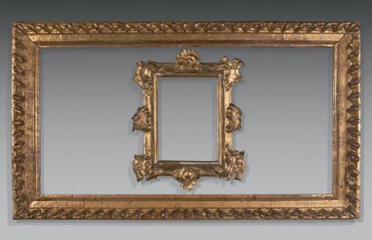 Espagne, XVIIème-XVIIIème siècle * Cadre en bois sculpté et doré à décor de godrons
Dimensions...
