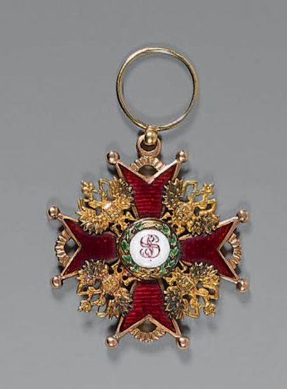 null Croix de 3e classe de l'ordre de Saint-Stanislas en or, émaillée, une branche...