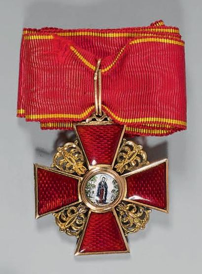 null Croix de 2e classe de l'ordre de Sainte-Anne en or, émaillée, bélière poinçonnée...